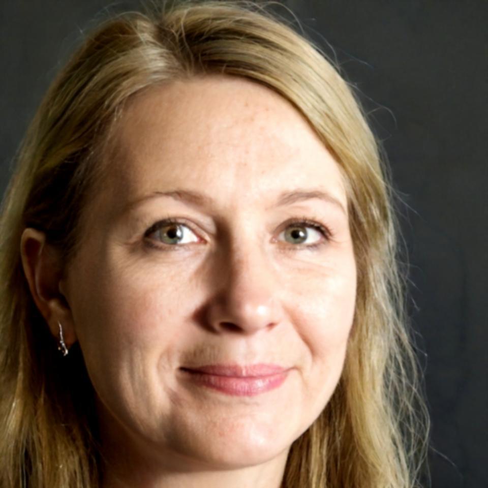 Sophie Martin, experte financière